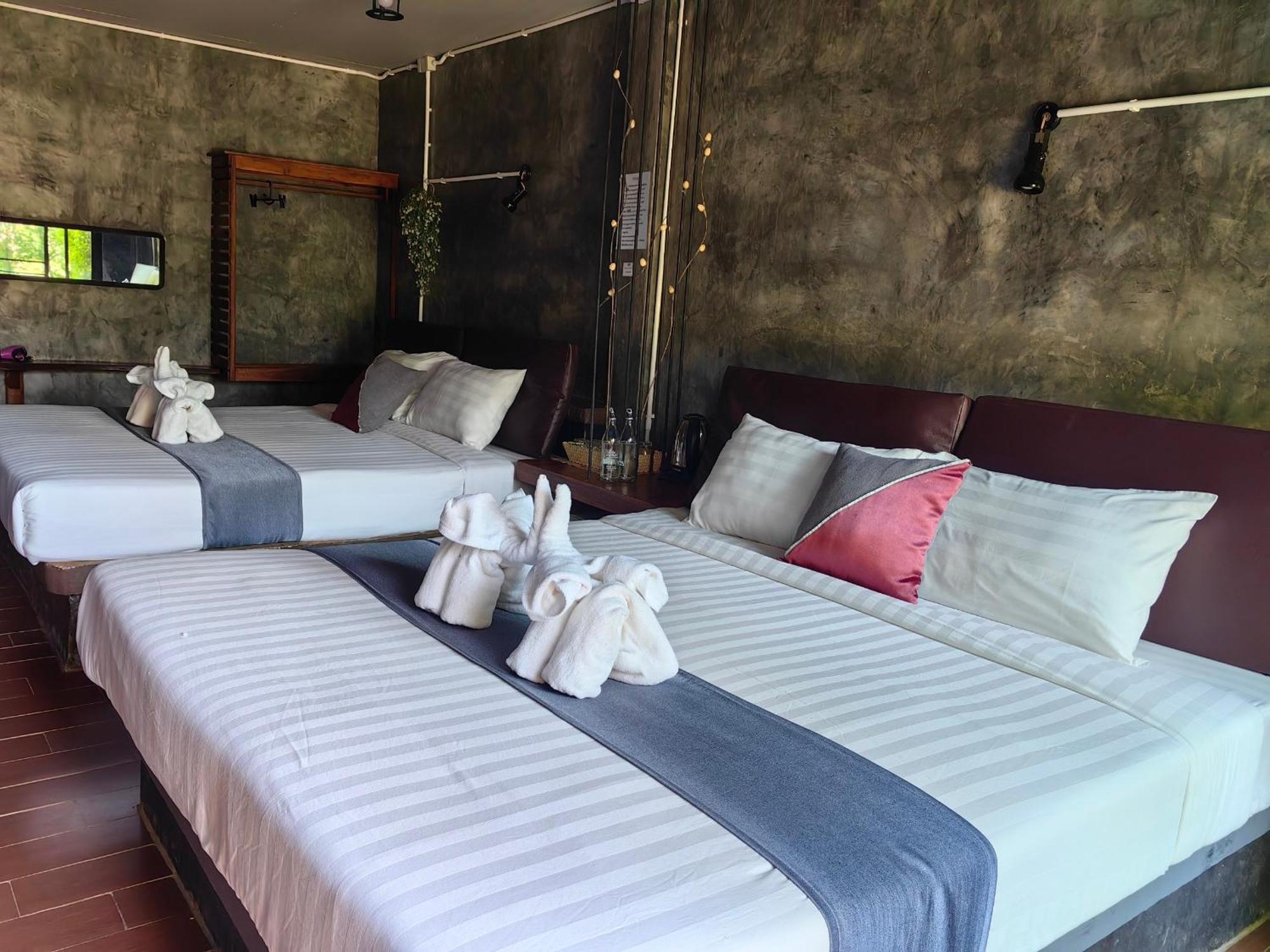 Keeree Loft Resort Thong Pha Phum Exteriör bild