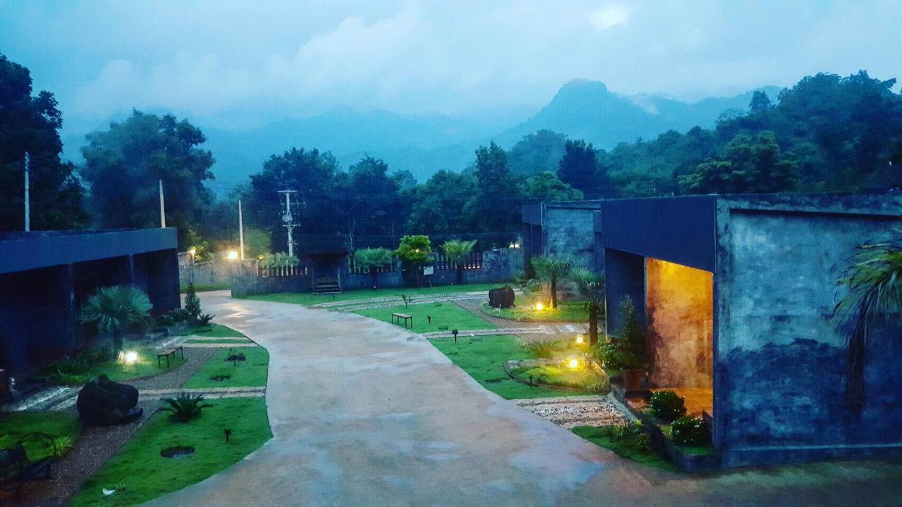 Keeree Loft Resort Thong Pha Phum Exteriör bild