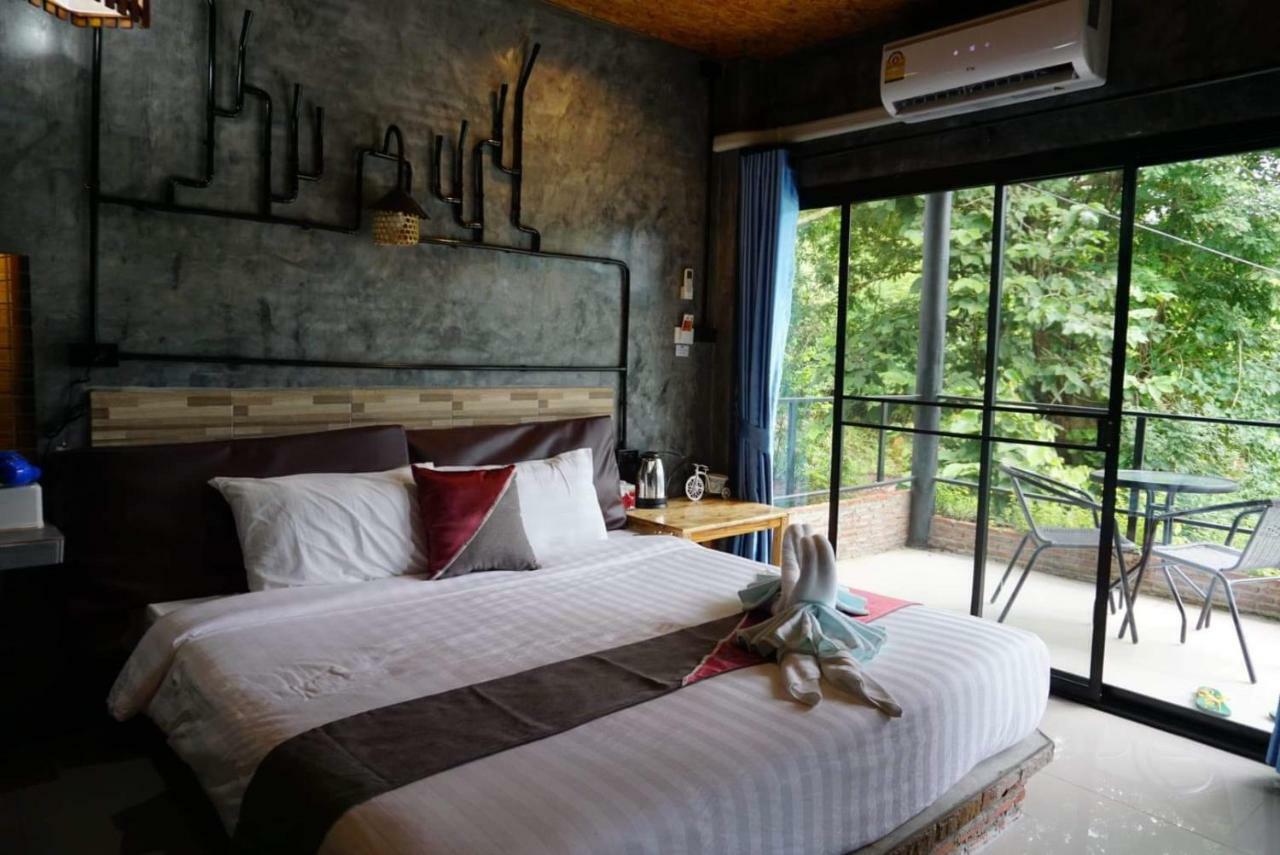 Keeree Loft Resort Thong Pha Phum Exteriör bild