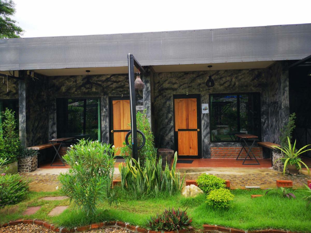 Keeree Loft Resort Thong Pha Phum Exteriör bild